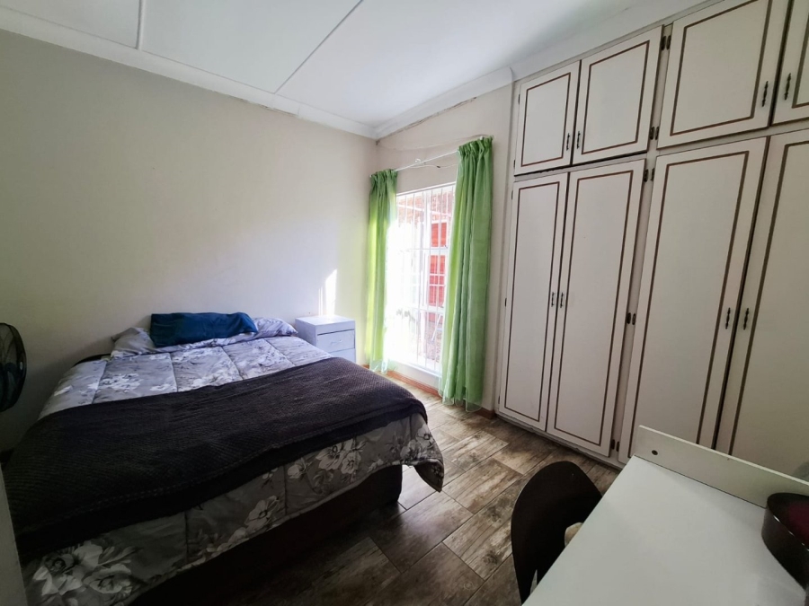 5 Bedroom Property for Sale in Wilgehof Free State